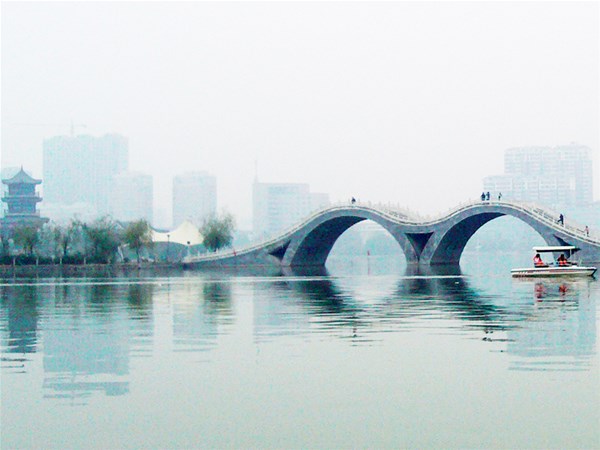 上車(chē)，帶你游玩帶你飛